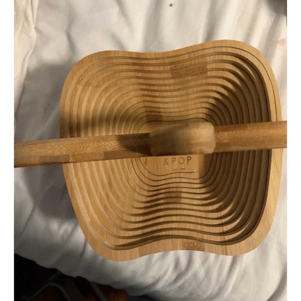 Bonnie & Pop‎ New York Collapsible Wooden Apple Shaped Basket or Trivet